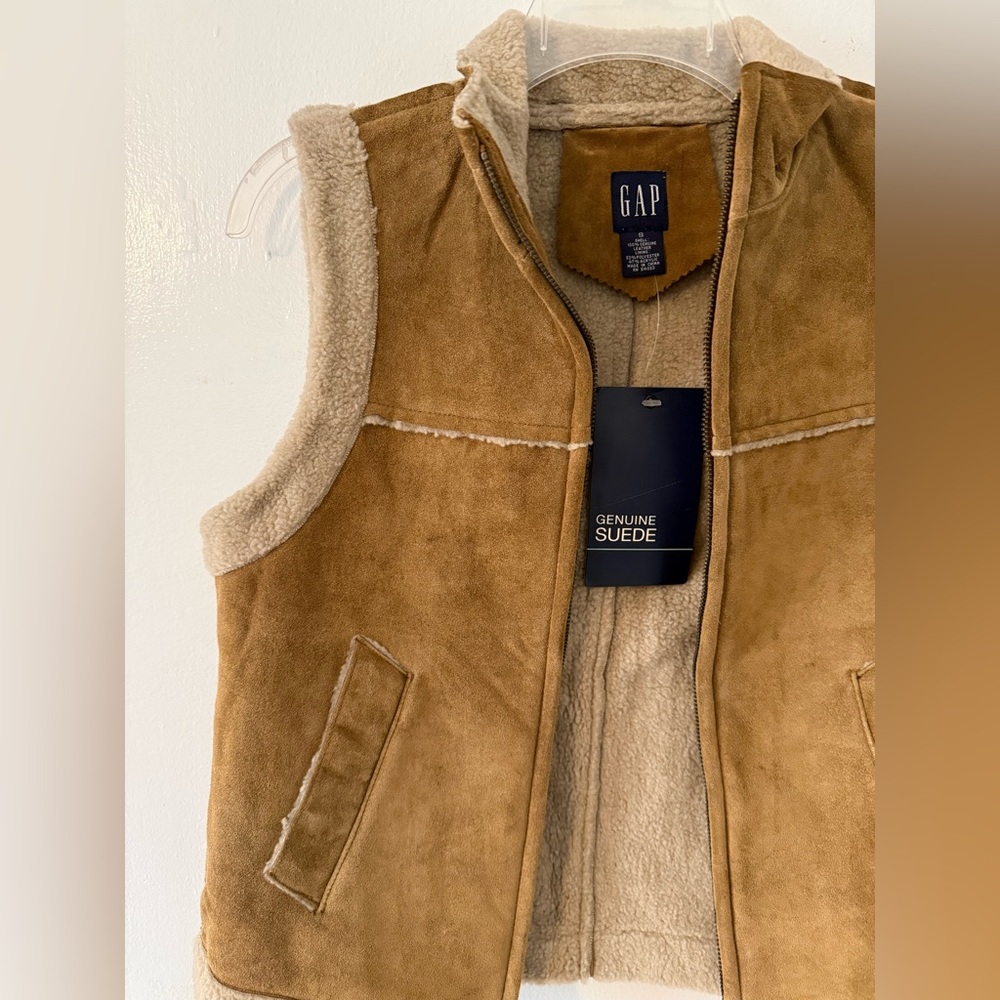 GAP Women's Suede Shearling Lined Vest in Camel